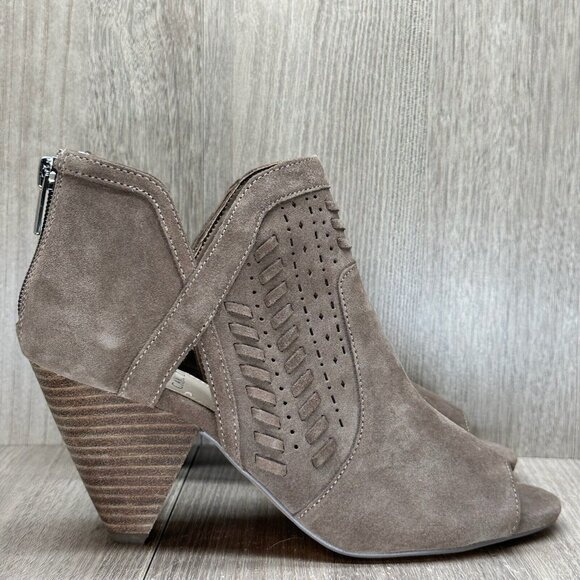 Vince Camuto Shoes - Vince Camuto Sandals Womens Size 8.5M Cone Heel Peep Toe Zip Pump Leather Taupe